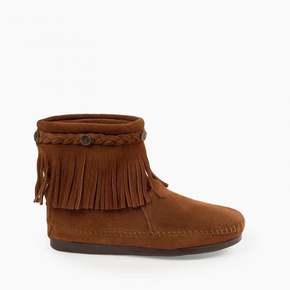 Minnetonka Shoes - Minnetonka Fringe Moccasin Boot